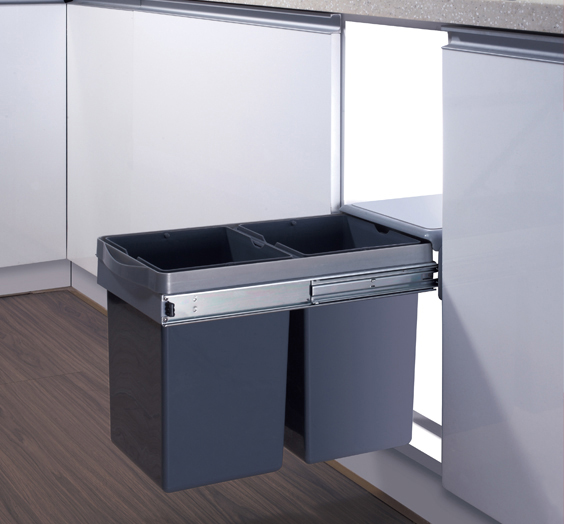 Pull-out waste bin